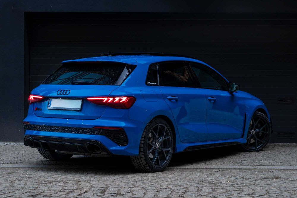 Wynajem Audi RS3 3.8sek 0-100 Wypożyczalnia aut sportowych i premium