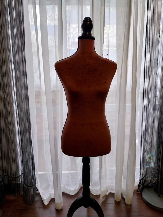 Cabide , busto roupa