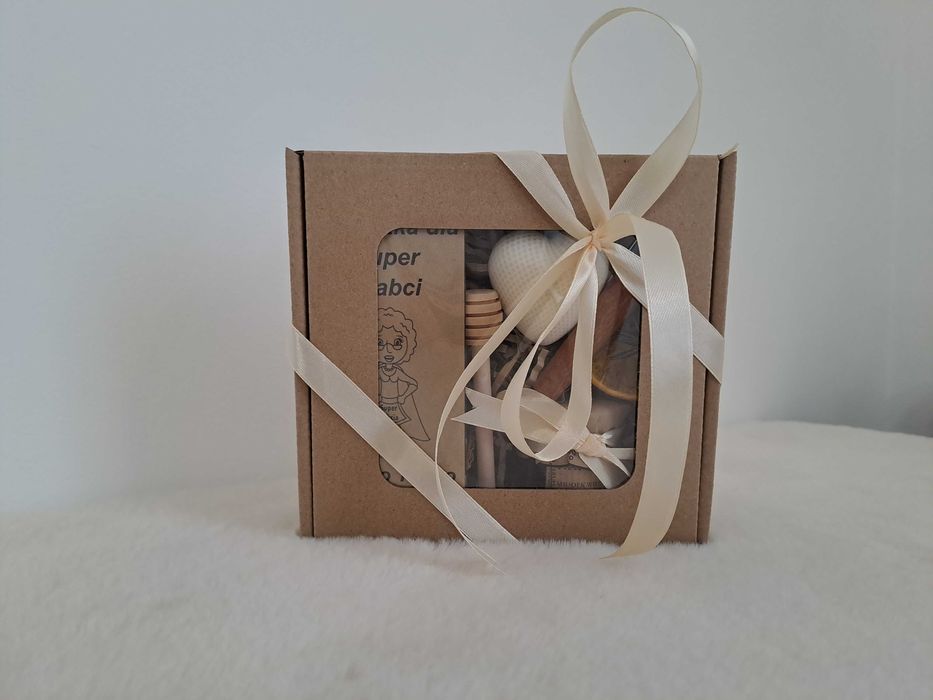 Zestaw prezent dla babci herbata man-tan,miód,czerpak,świeczka sojowa