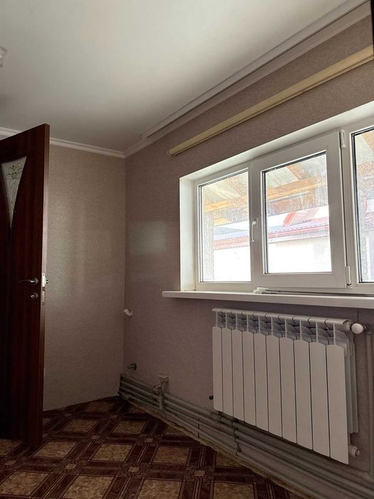 Продається будинок – další