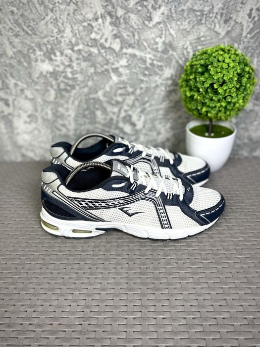Everlast кроссовки 43-44 размер спортивные белые