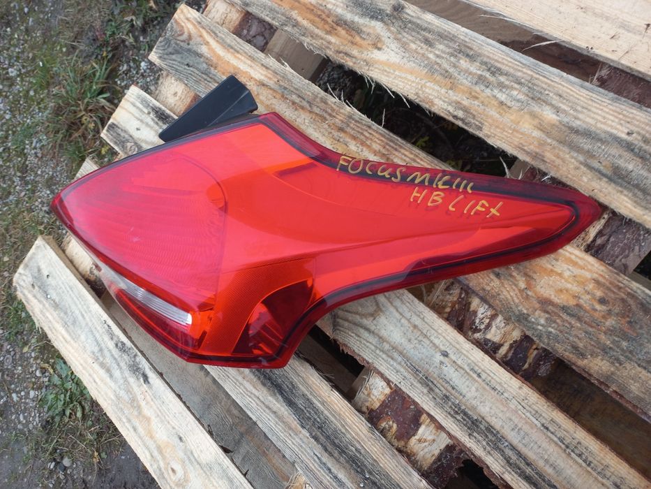 Lampa tył tylna prawa ford Focus mk3 lift hatchback hb