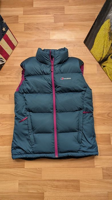 Пухова Жилетка,безрукавка Berghaus розмір л-xl оригінал
