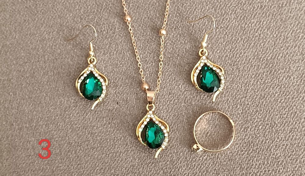Conjuntos colares e brincos