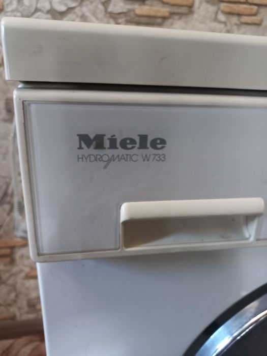 Продаю стиральную машинку Miele Hydromatic W733