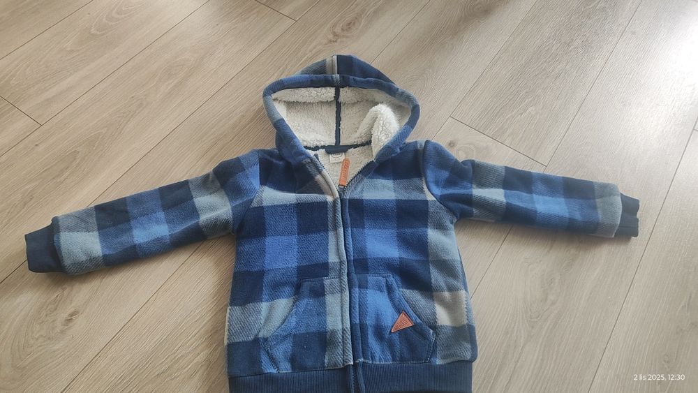 Bluza zimowa ciepła r 110 , bluzka ocieplana na zimę w rozmiarze 110