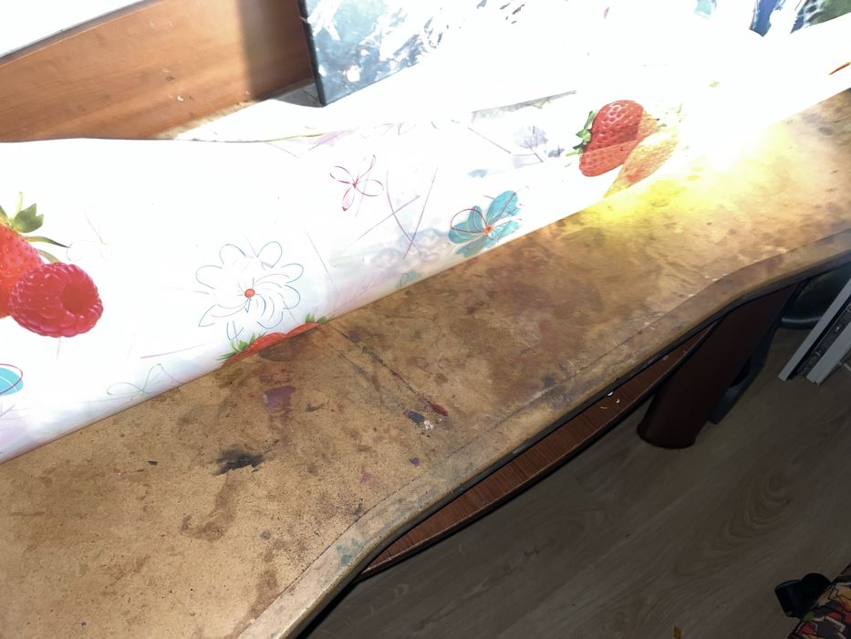 Отдам стол комютерний состояние на фото