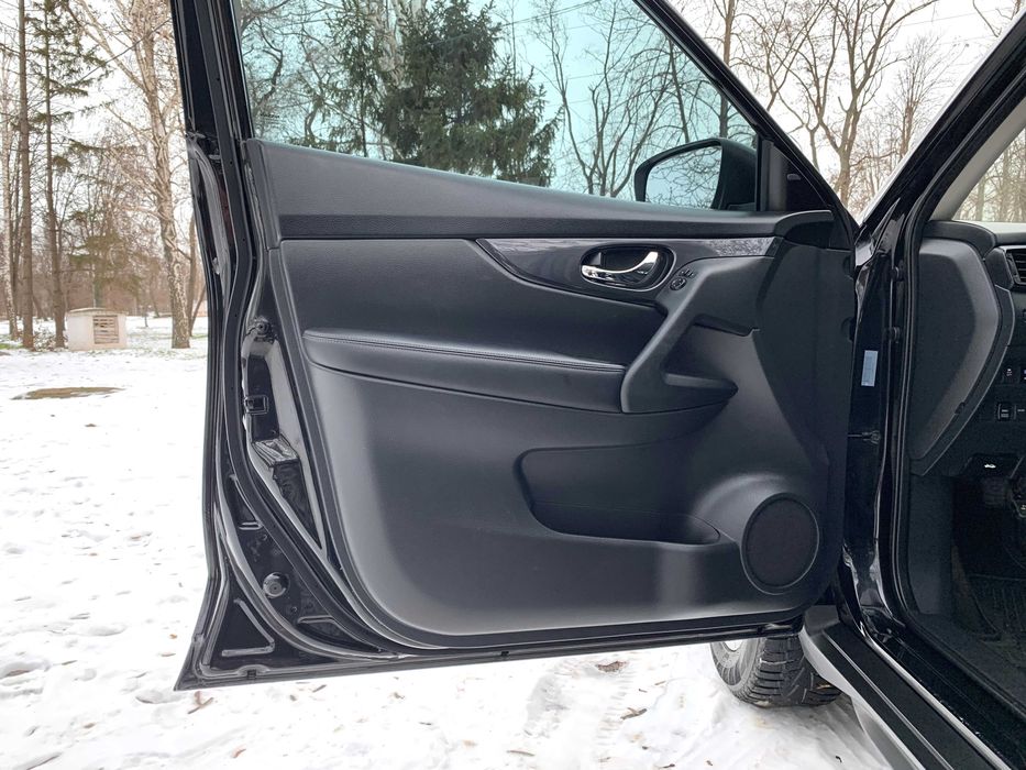 Nissan Rogue полный привод SV AWD 2017 года!