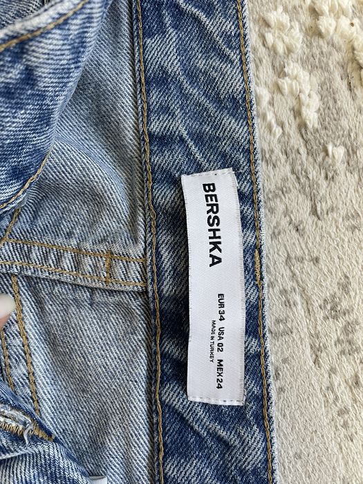 Джинси баггі Bershka