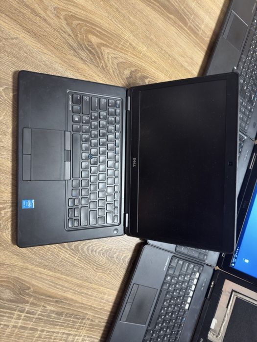 Розбірка запчастини Dell E5540 E5470 E5450 матриця екран коавіатура