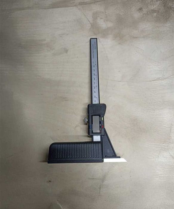 Cyfrowy Miernik Wskaźnik Wysokości z Noniuszem 0-150mm