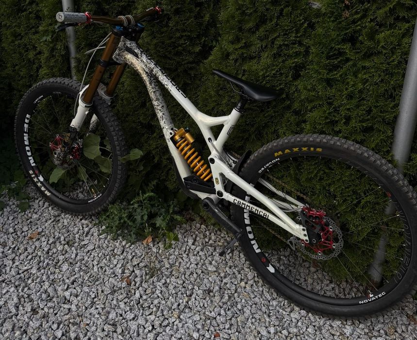 Commencal Supreme V4 XL