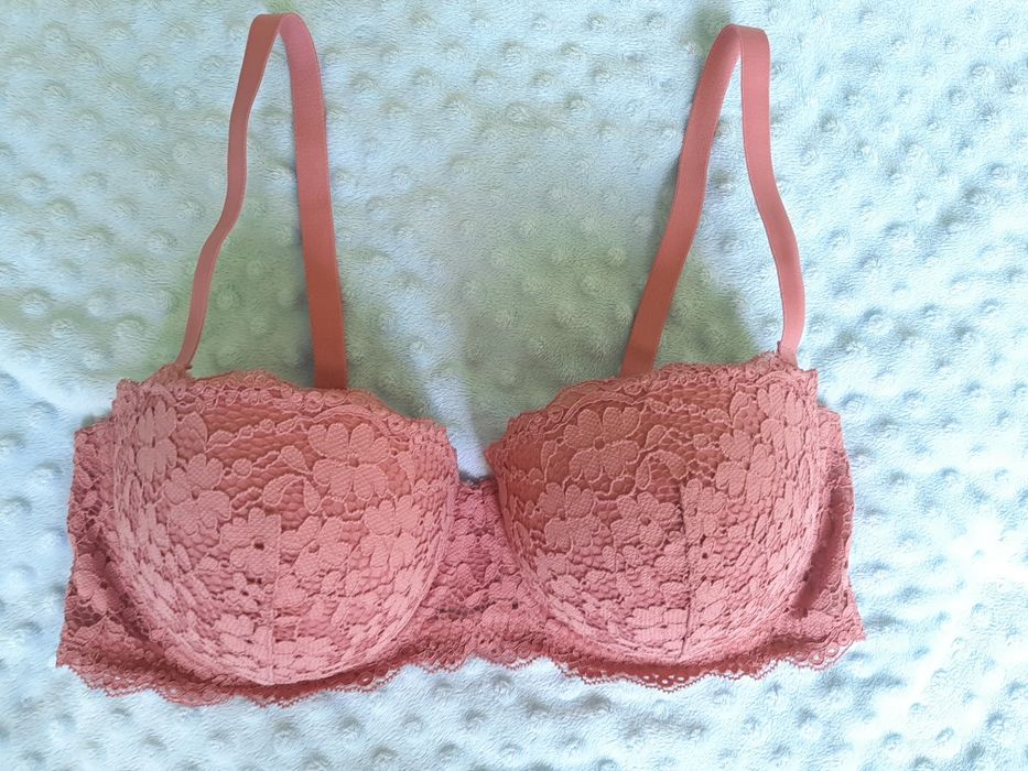 Biustonosz PUSH-UP typu balkonetka H&M