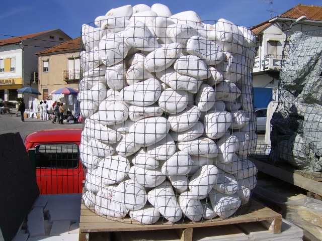 Seixo Branco/Rosado Tamanho XL; 278€/T