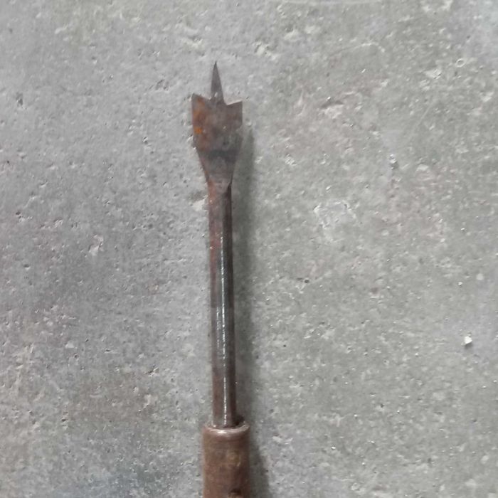 Brocas para betão grossas(2) e e ponta para madeira