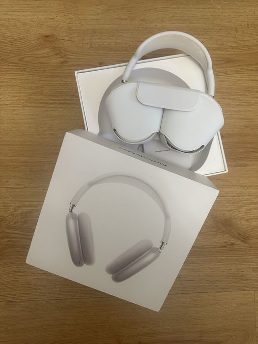 Airpods max Lightning Headphones