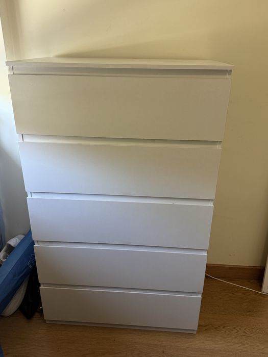 Cómoda para quarto 5 gavetas