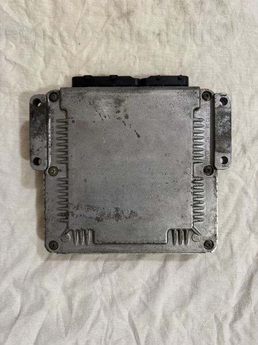 Блок управління двигуна  імобілайзер jeep grand cherokee wj 2.7 2002-2004 P56044679AA