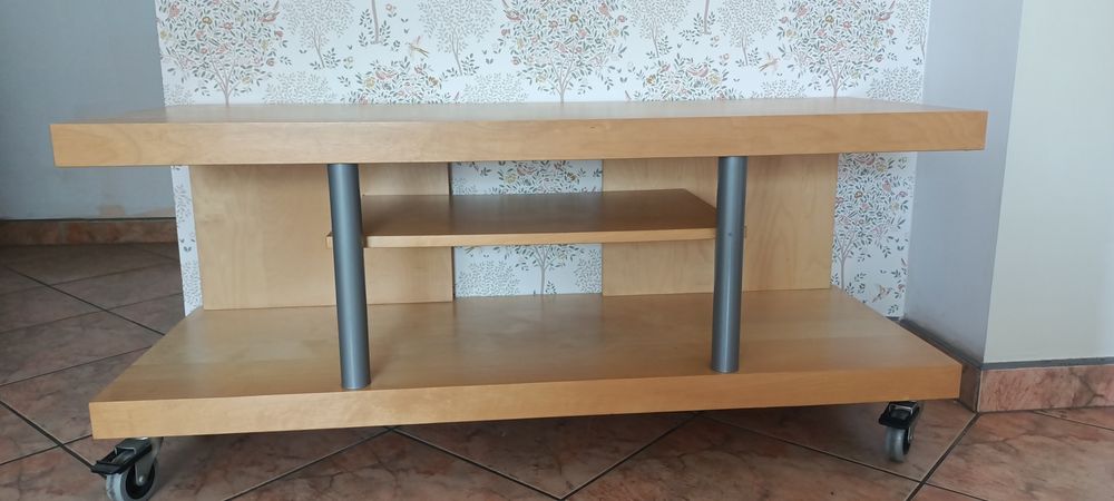 Stolik RTV Ikea na kółkach