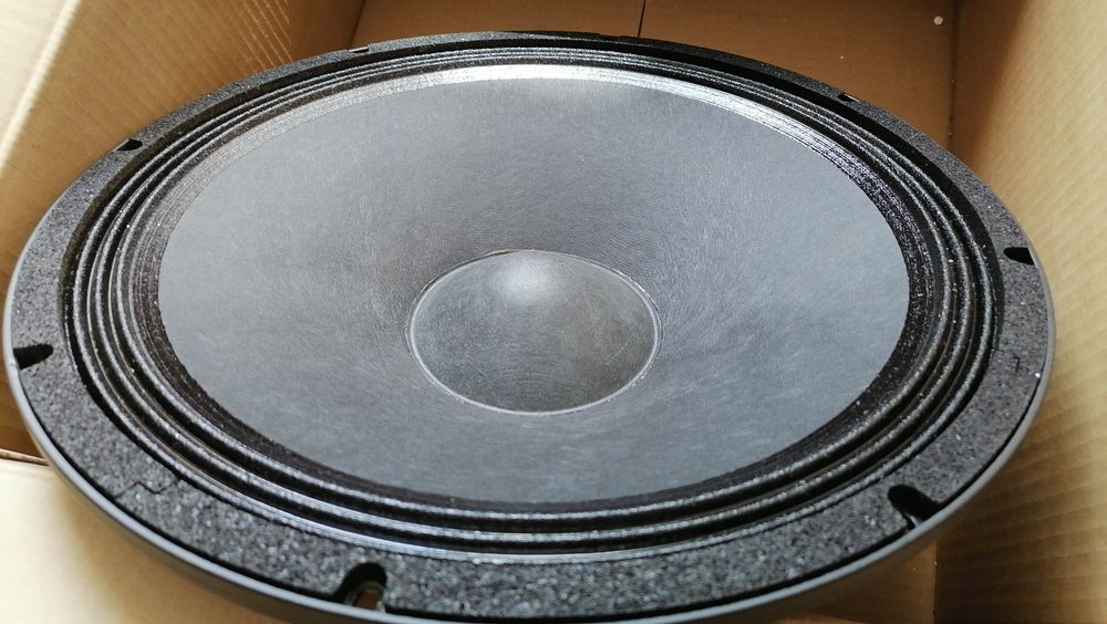 Динамик неодимовый 15 дюймов