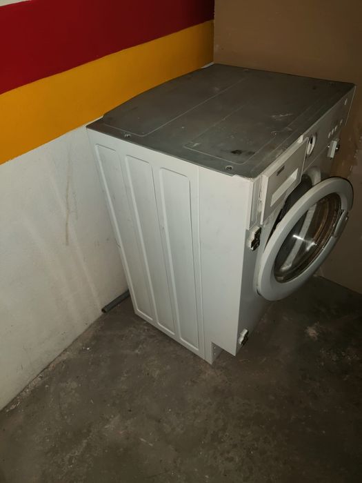 Máquina de lavar roupa Zanussi