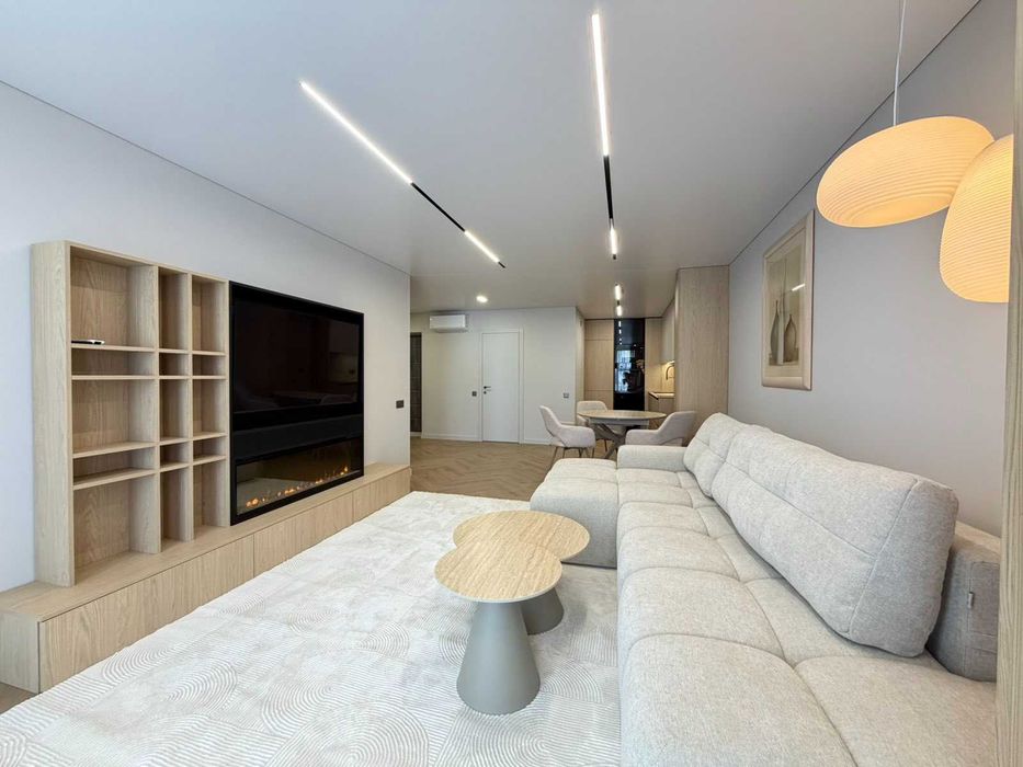 Продаж квартири в ЖК Америка, вул. В. Великого з дизайнерським ремонтом