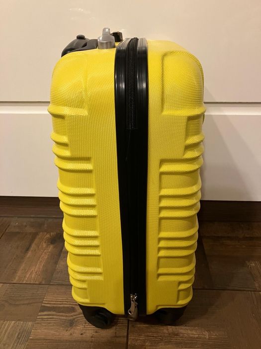 Walizka jak na zdjeciu