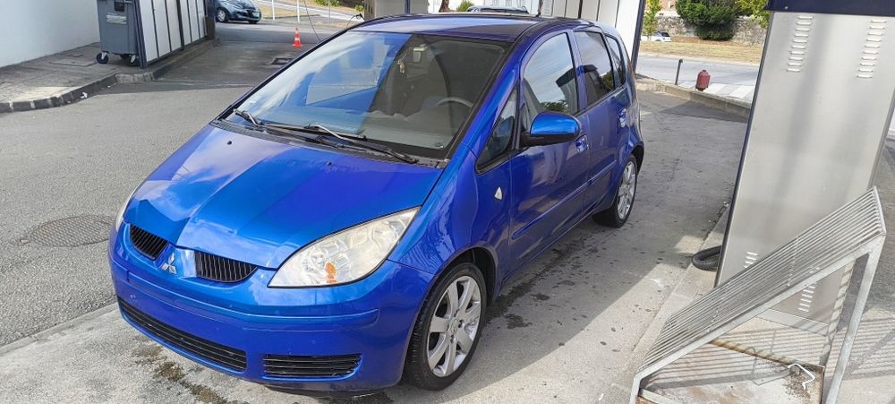Mitsubishi Colt — fotografia 2
