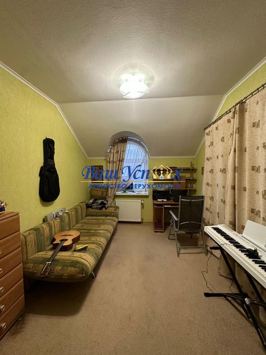 Продаж дома с выходом на реку Конча-Заспа ,дамба . село Козин