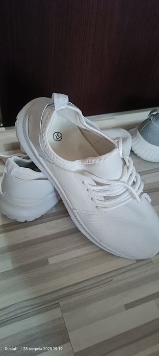Buty sportowe dziewczęce