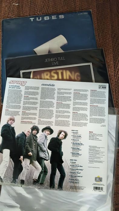 Spiri
Eventide
Ofereta Whitesnake 
Novo
 Space Oddity

David Bowie 
The Rise And Fall Of Ziggy Stardust And The Spiders From Mars

Novo e selado
50€