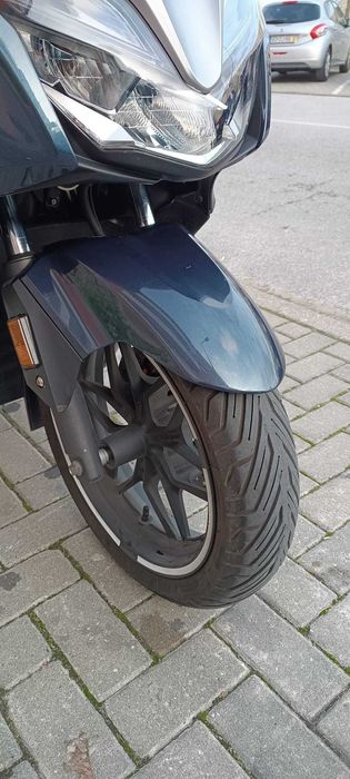 Maxi Scooter Honda Forza 300