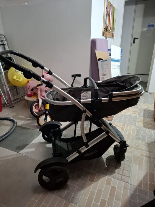 Carrinho de bebé duplo