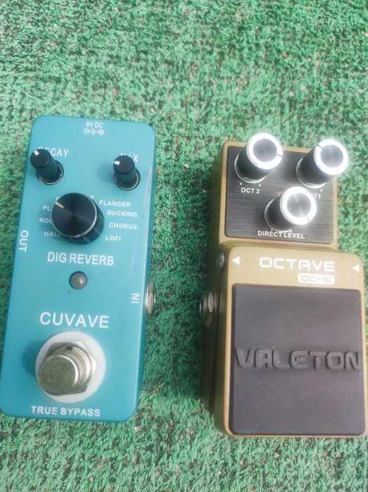 Dois Pedais de guitarra elétrica