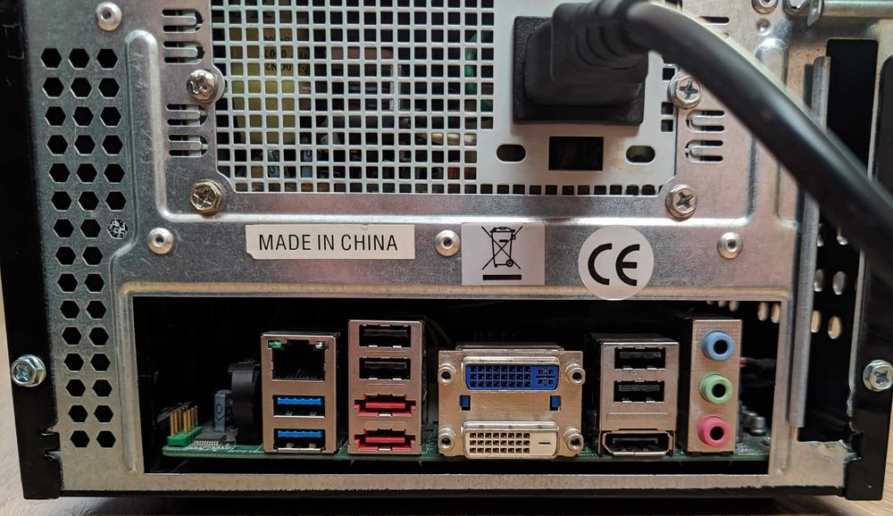 mały komputer PC mini ITX * Intel i5 * RAM 8GB * SSD 256GB * Win 10