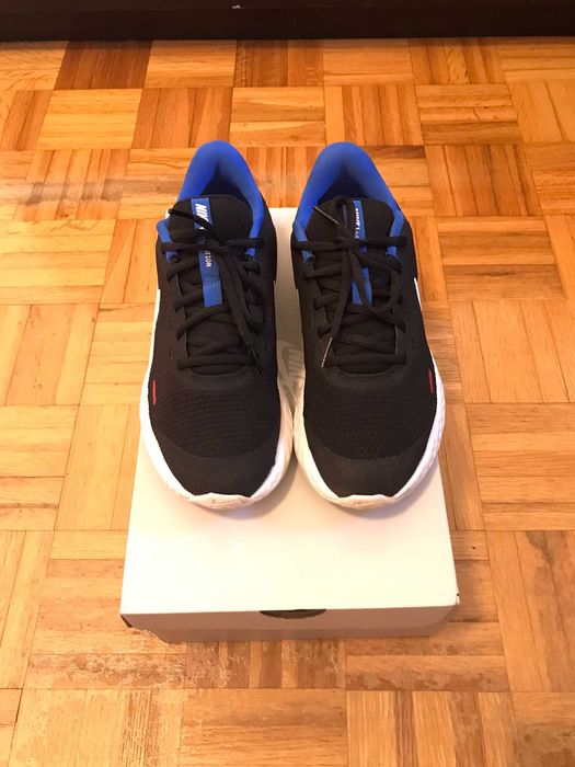 Ténis Corrida Nike Revolution 5 GS BQ tamanho 38.5