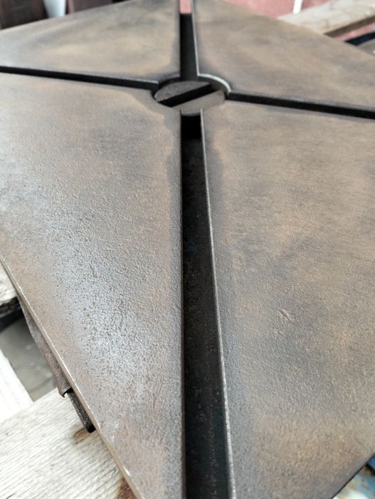 Stół do prasy mimośrodowej