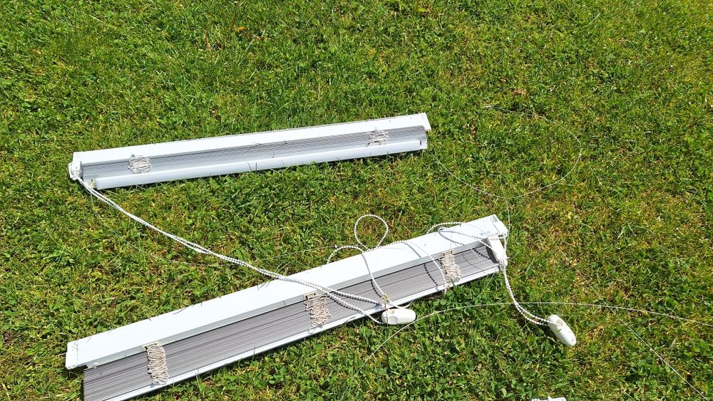 Żaluzje aluminiowe białe z demontażu 4 sztuki okno balkonowe