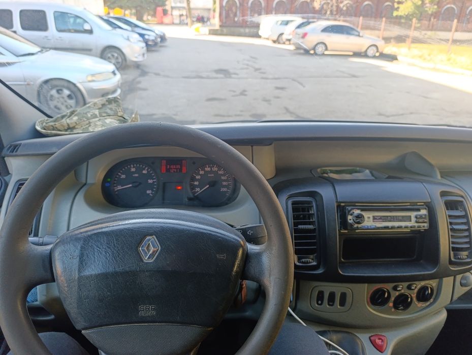 Рено Трафік 2006 рік