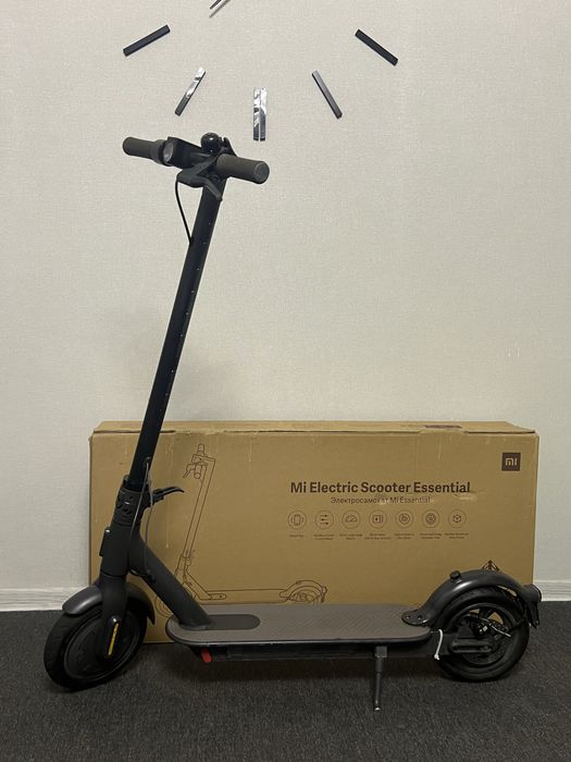 Продам Mi Electric Scooter Essential