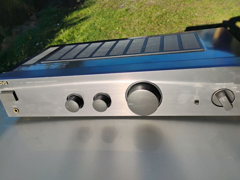Zintegrowany wzmacniacz JVC AX-A2TN