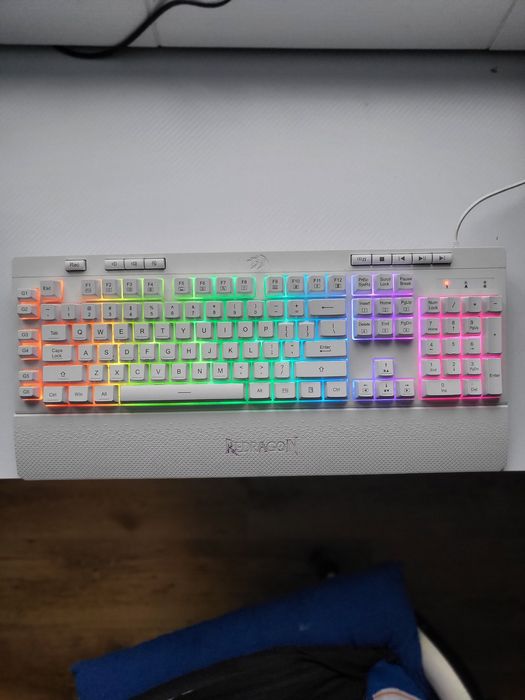 OKAZJA!  Sprzedam Myszkę i klawiature gamingawą.