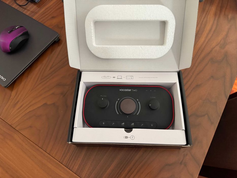 Vocaster Two Interface Audio com muito pouco uso