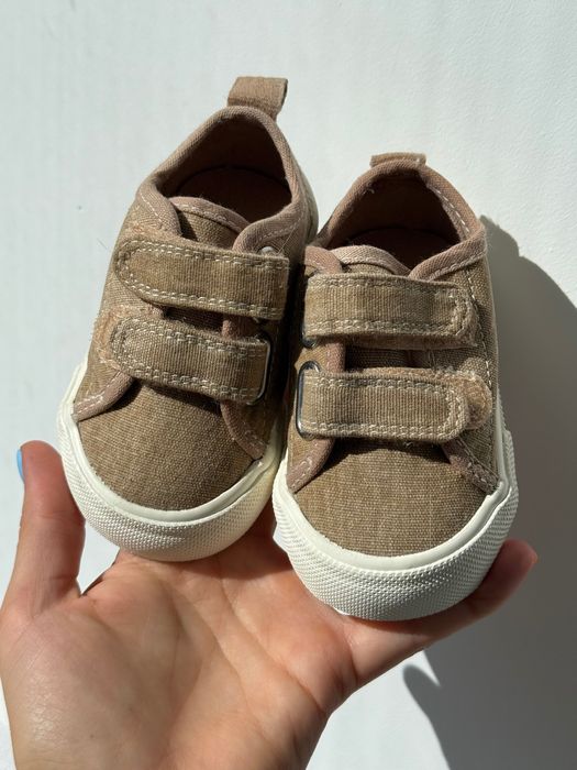 Дитячі кеди беж від H&M