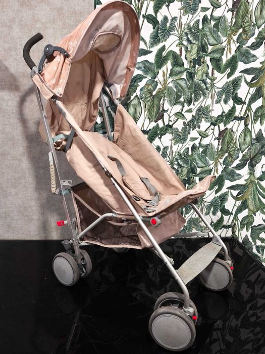 Carrinho bebé - passeio criança . Bom Estado