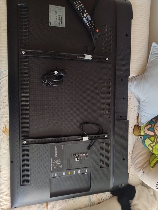 TV Samsung 48 " com suporte de parede