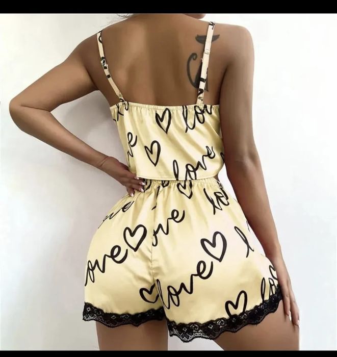 Піжами для сну жіночі