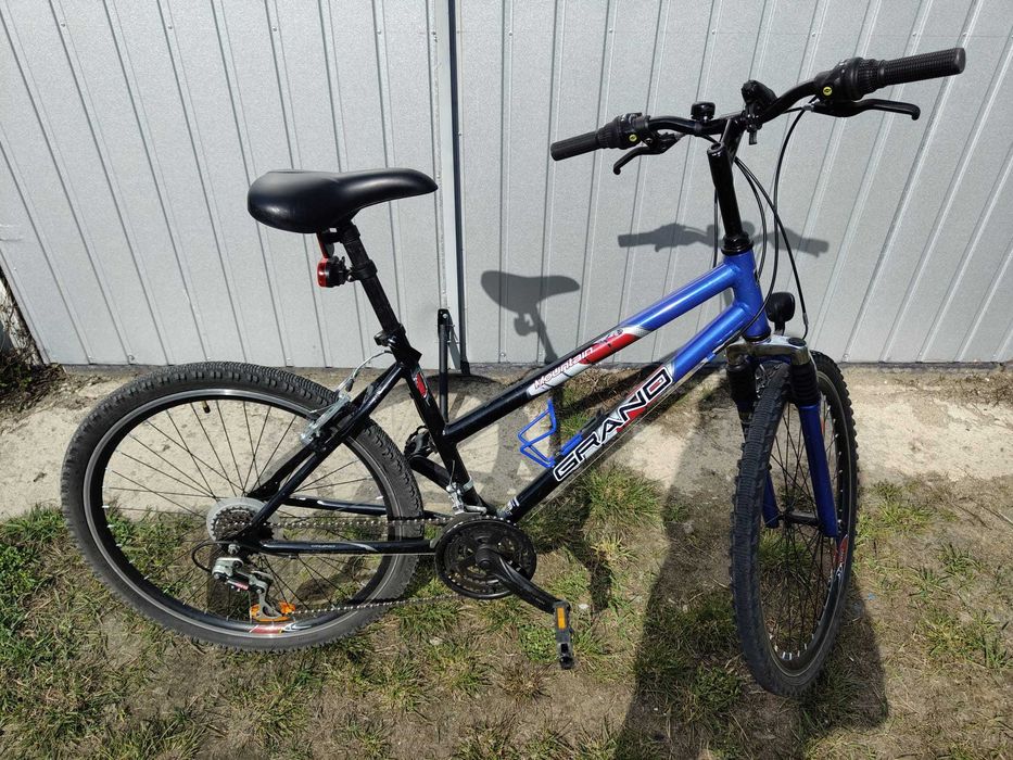 Rower KROSS Grand Mountainn 26 cali czarno-niebieski