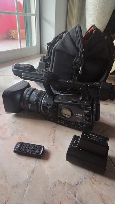 Canon xf300 + Mala sem rigida + baterias