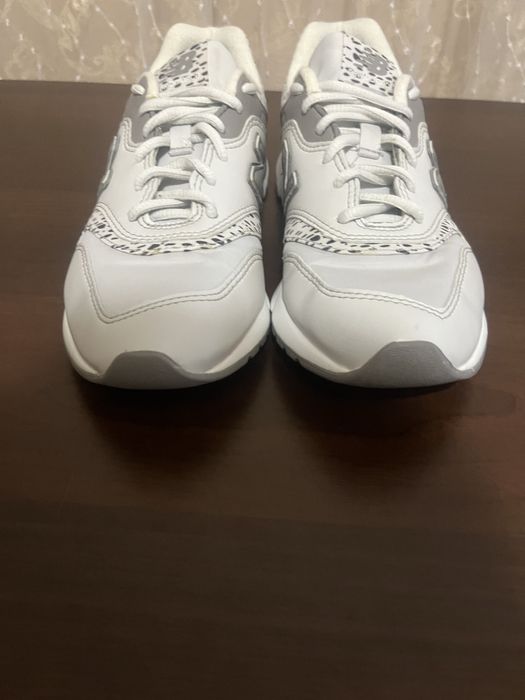 Жіночі кросівки New Balance 997h